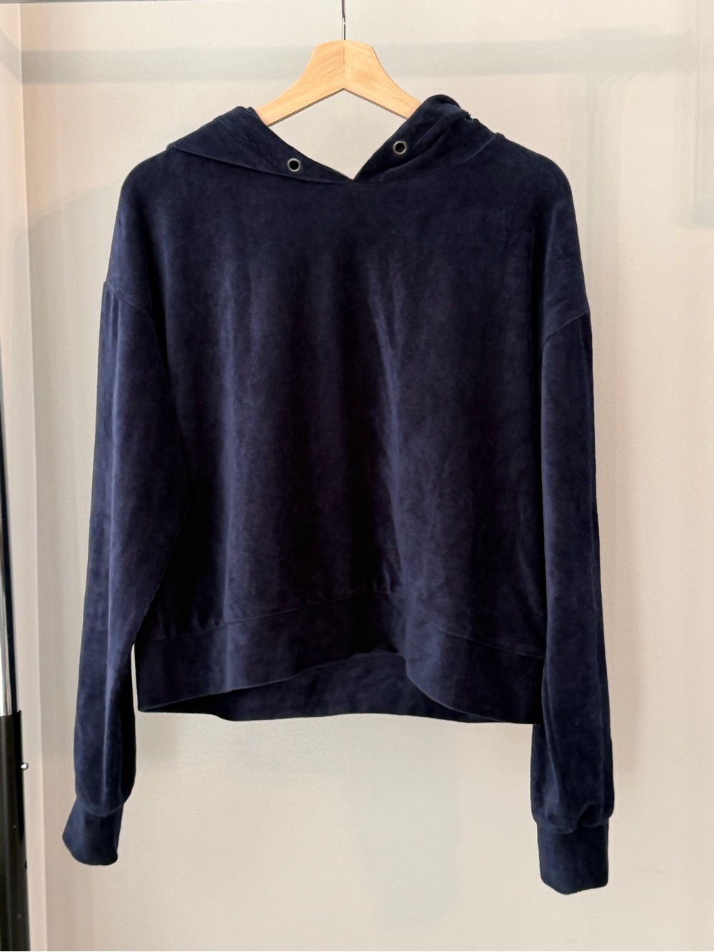 Forever 21 Cropped Navy Velvet Hooded Sweatshirt